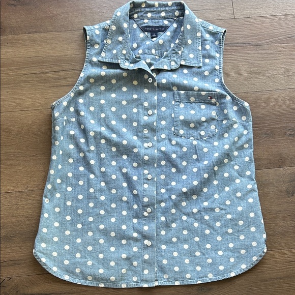 Tommy Hilfiger Tops - Tommy Hilfiger Light Blue Polka Dot Sleeveless Button-Down Shirt ! Medium